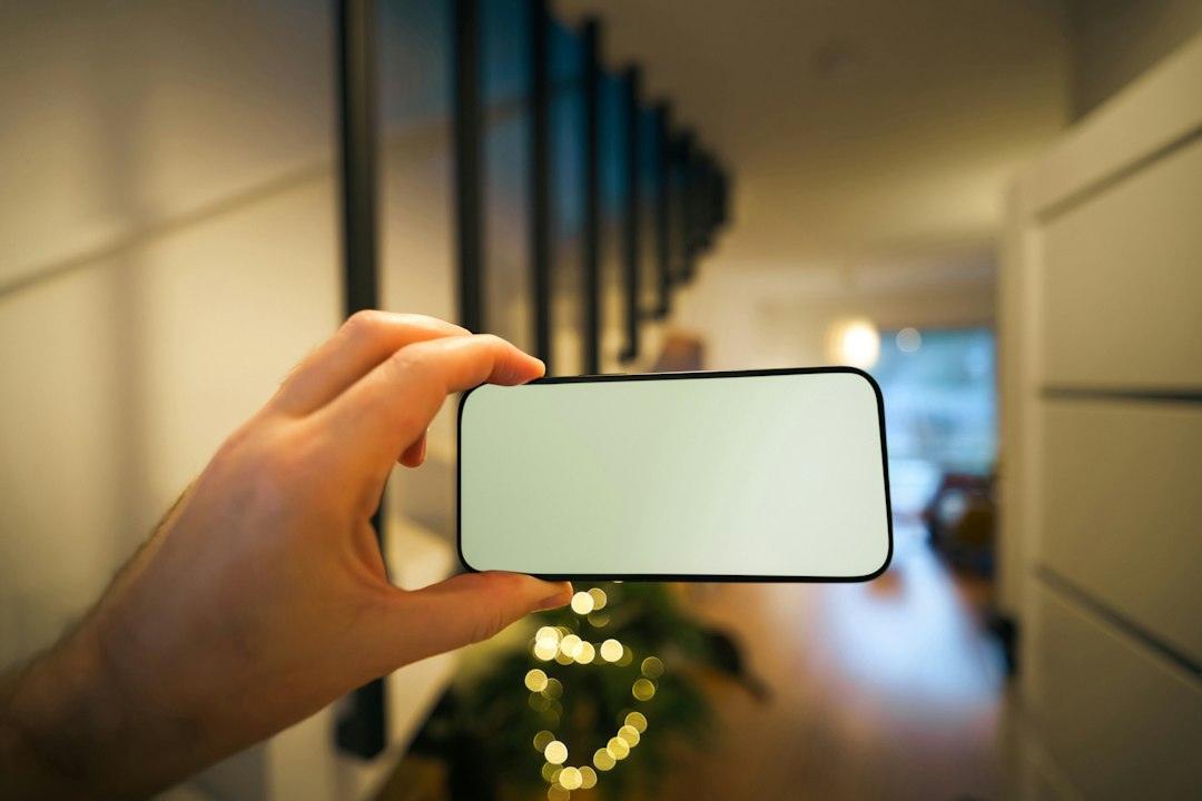 Best Apps to Make Christmas Cards on Your Phone